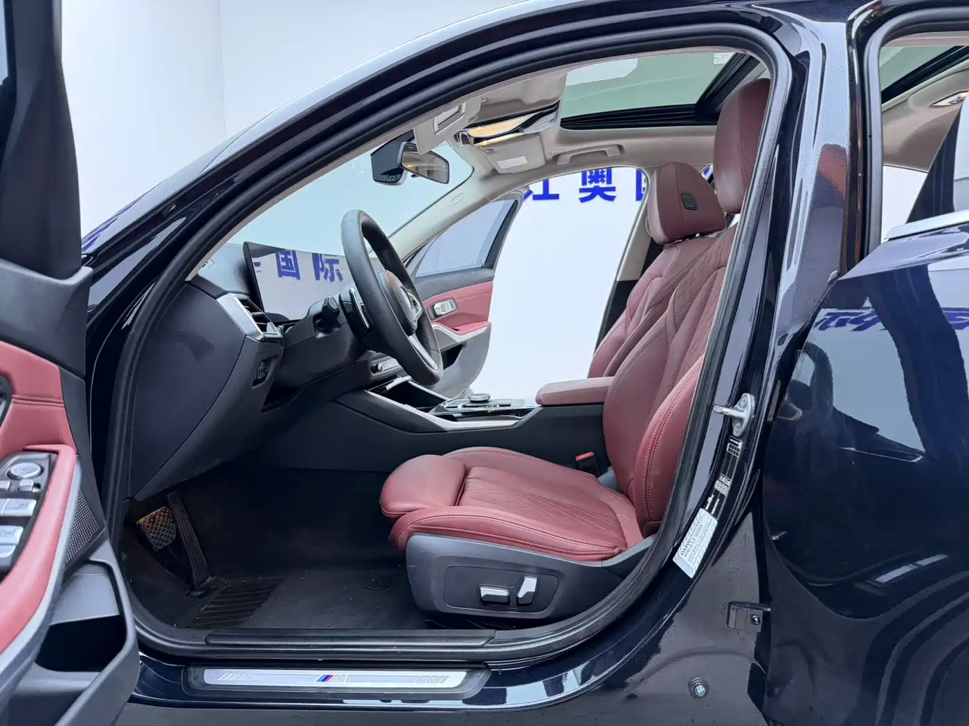 BMW 3 Series 2023 320Li M Sport Package фото 5