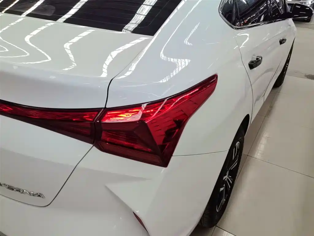 Hyundai Verna 2020 1.4L CVT GLS Cool Edition фото 8