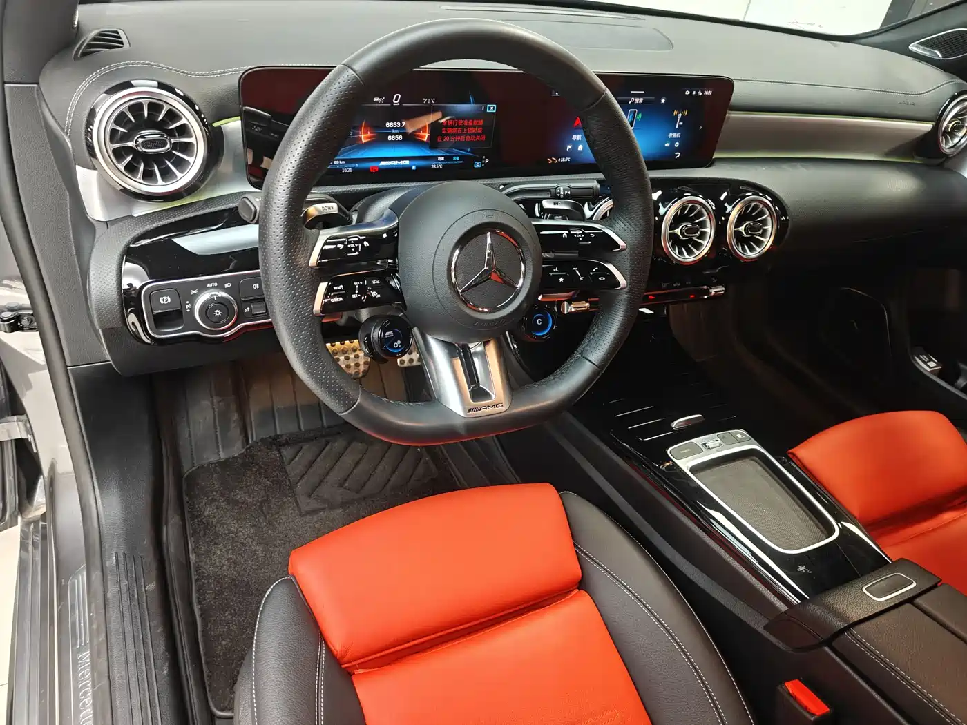 Mercedes-Benz A-Class AMG 2025 AMG A 35 L 4MATIC фото 14
