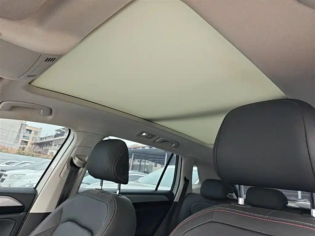 Volkswagen Tayron 2021 330TSI 2WD Luxury Smart Connect Plus фото 18
