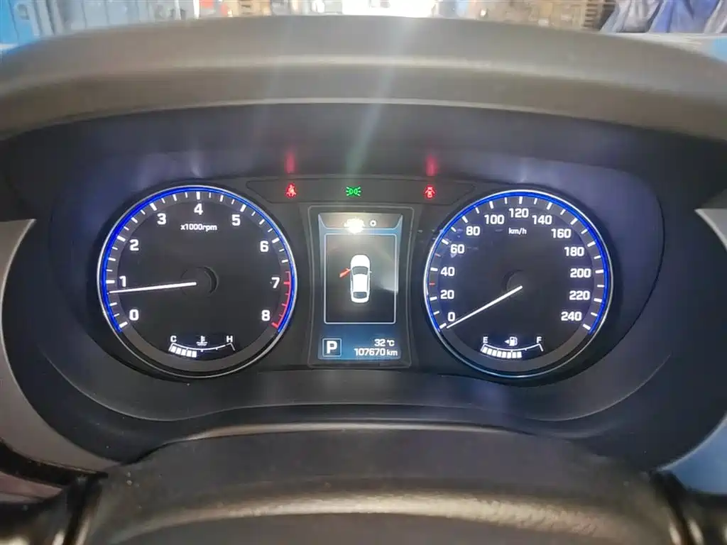 Hyundai Mistra 2014 1.8L Auto Premium DLX фото 12