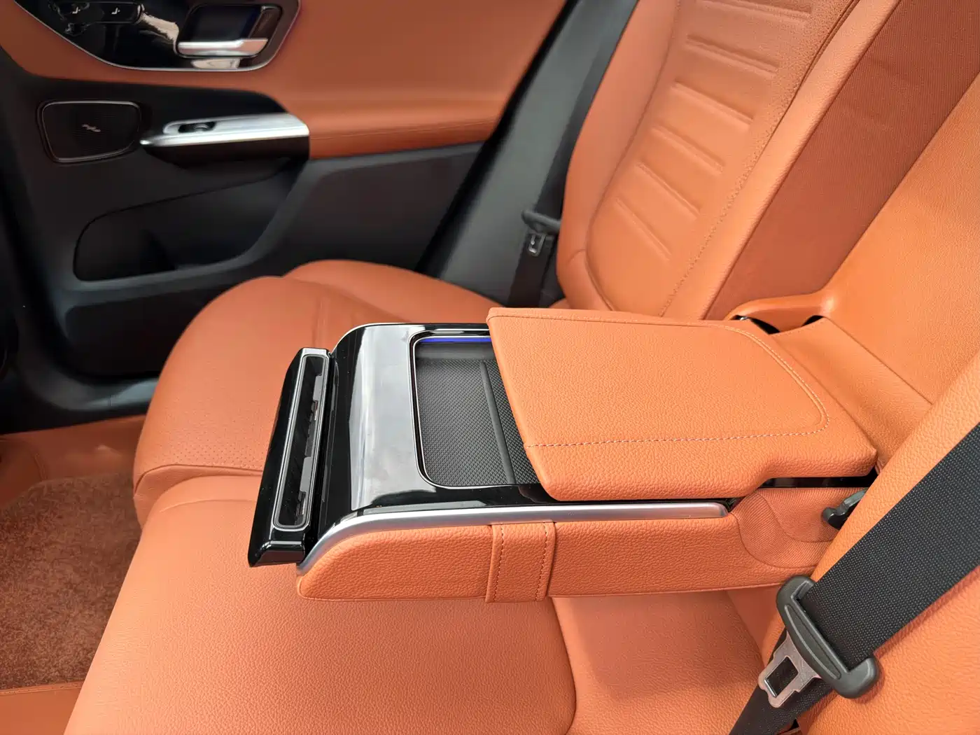 Mercedes-Benz GLC 2024 GLC 260 L 4MATIC Dynamic 5-seater фото 25