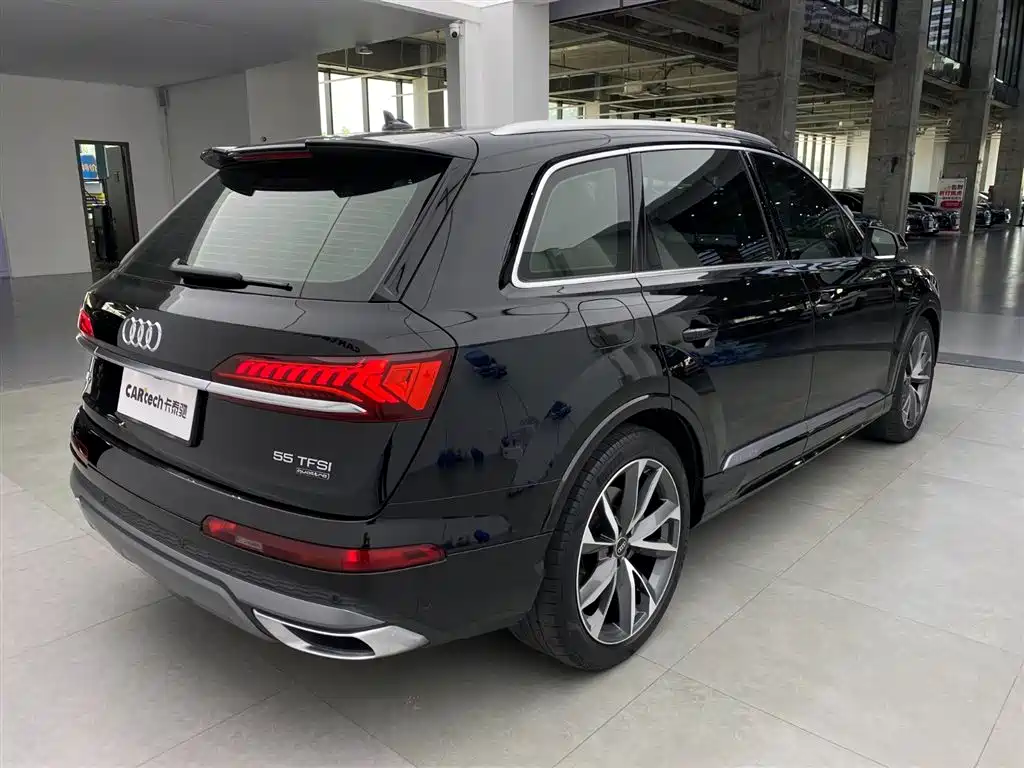 Audi Q7 2022 55 TFSI quattro S line Sport фото 33