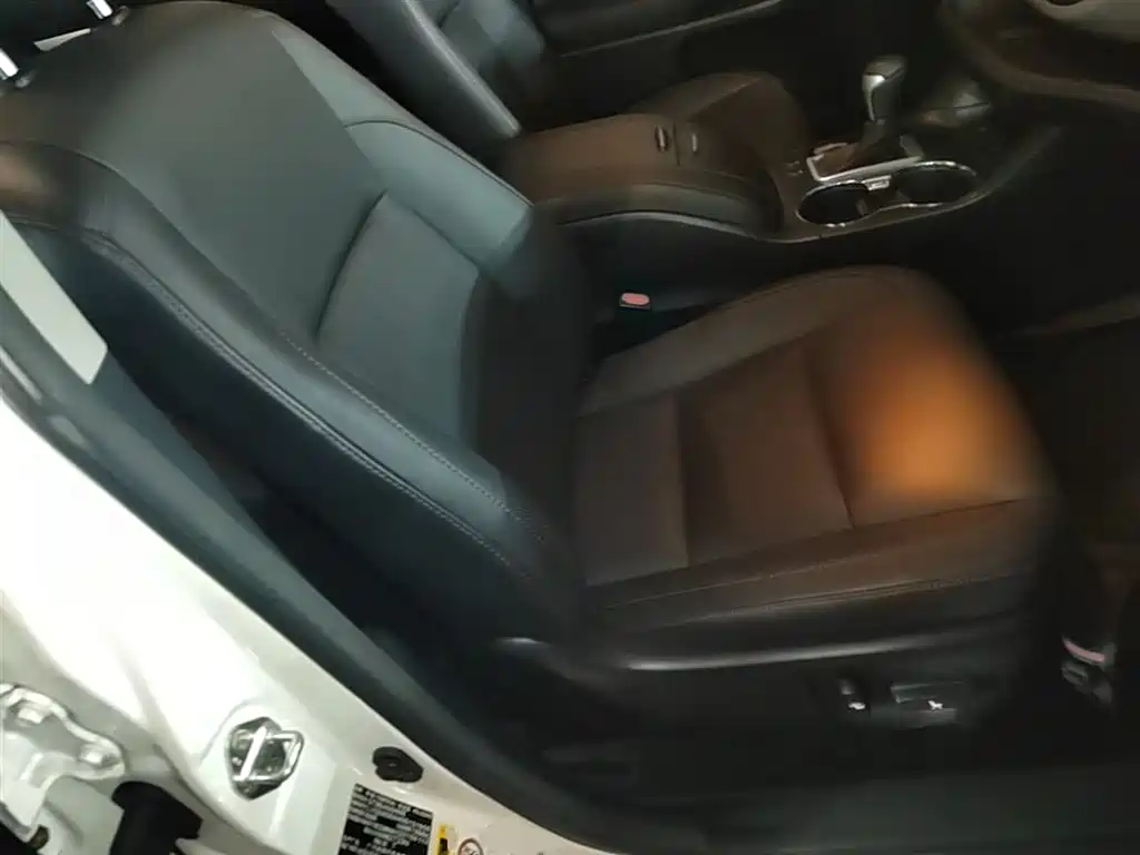 Toyota Highlander 2015 2.0T AWD Luxury Edition 7-seater фото 25