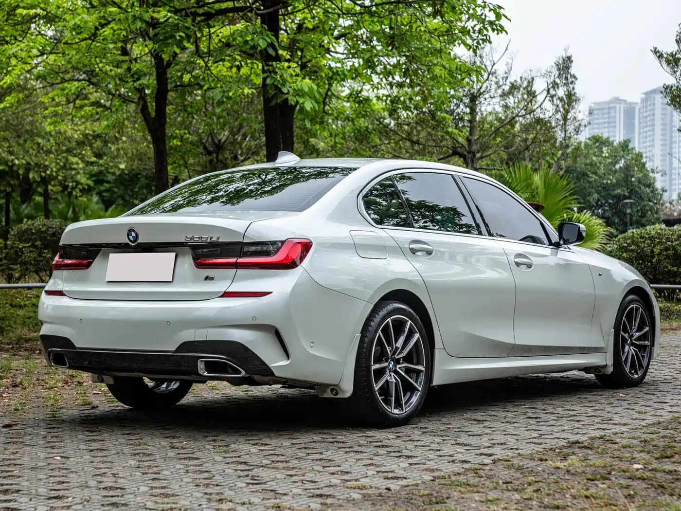 BMW 3 Series 2020 325Li M Sport Package фото 17