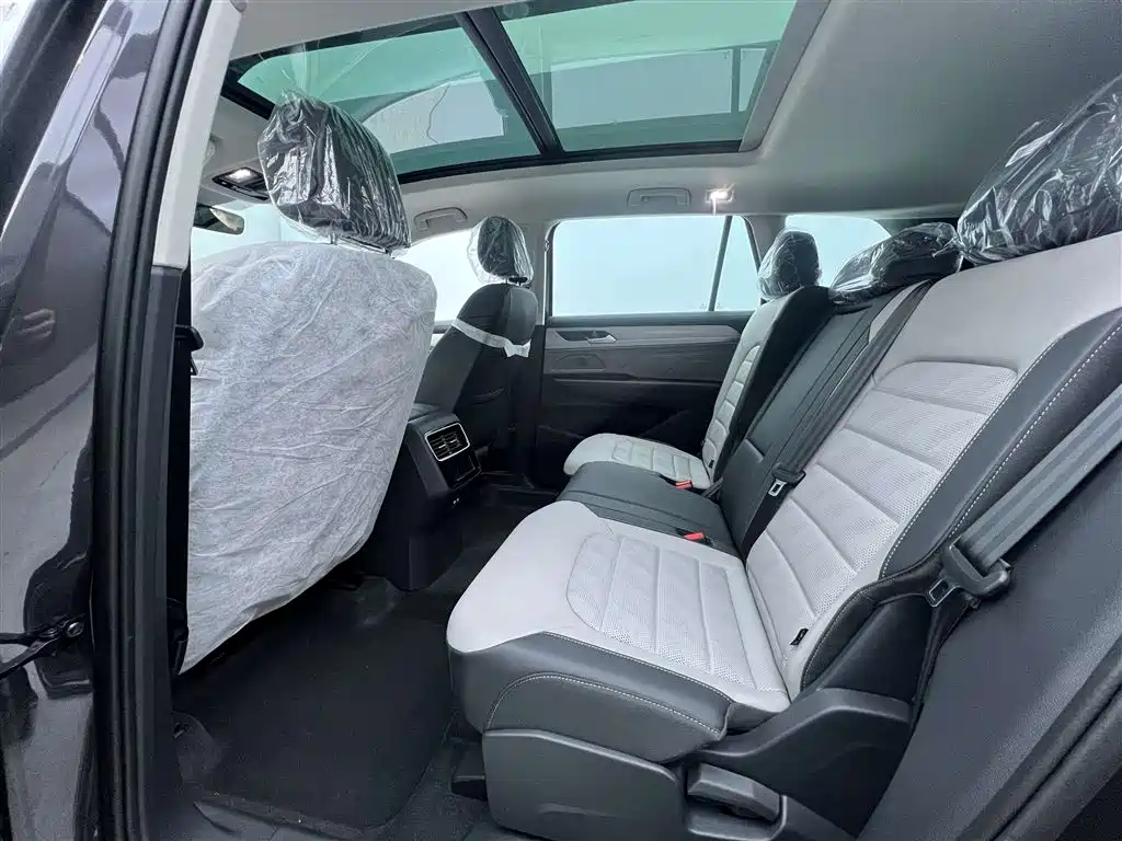 Volkswagen Talagon 2025 330TSI Luxury Cruise Public Edition фото 26
