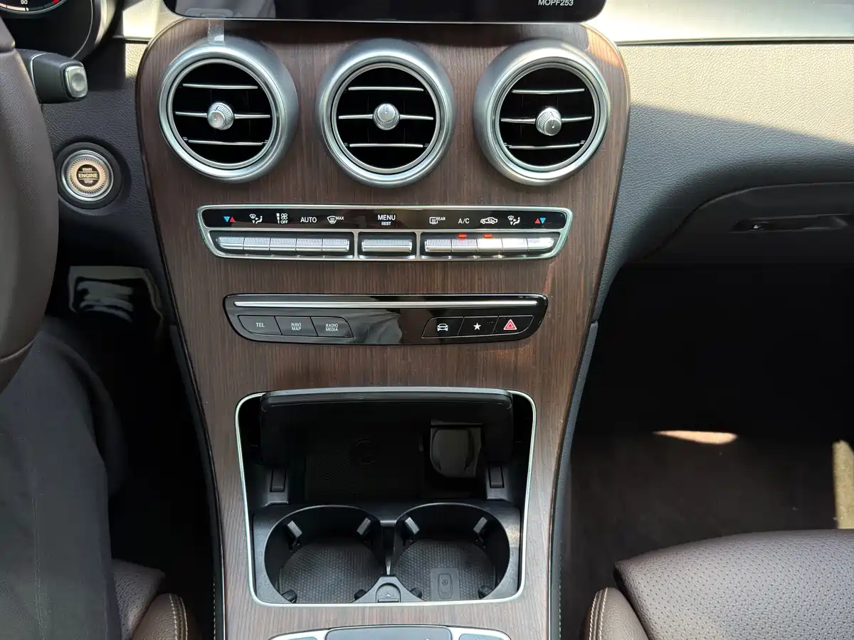 Mercedes-Benz GLC 2021 GLC 300 L 4MATIC Sporty фото 6