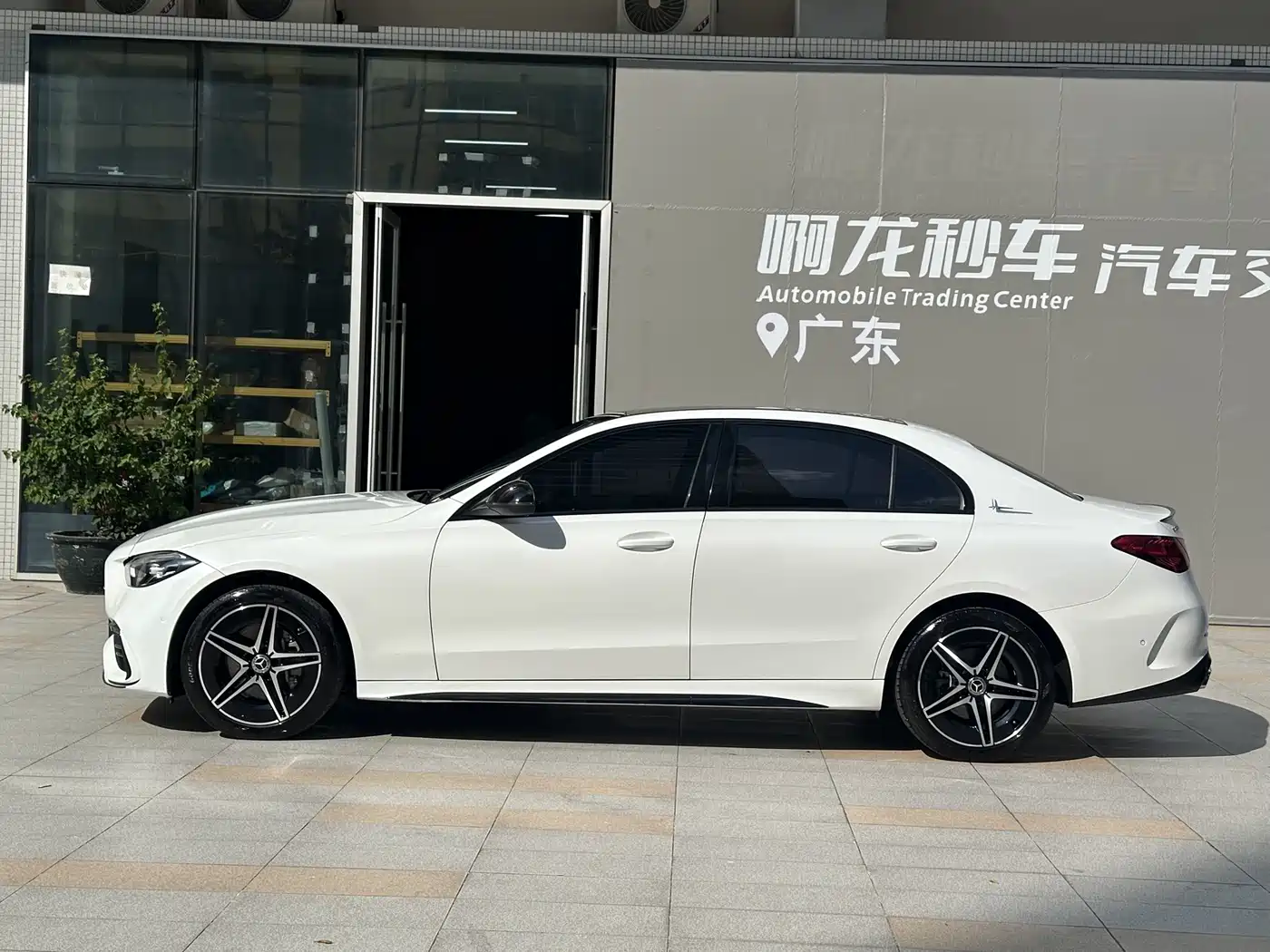 Mercedes-Benz C-Class 2023 C 260 L Night Edition Sport фото 17