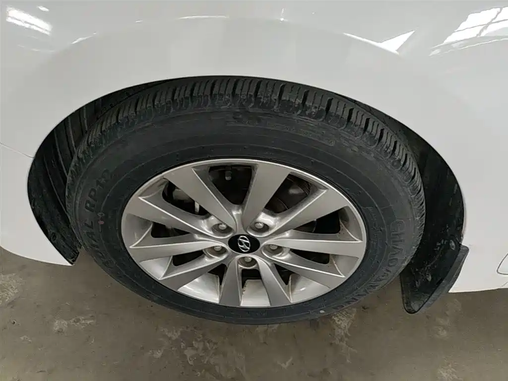 Hyundai Mistra 2014 1.8L Auto Smart GLS фото 23