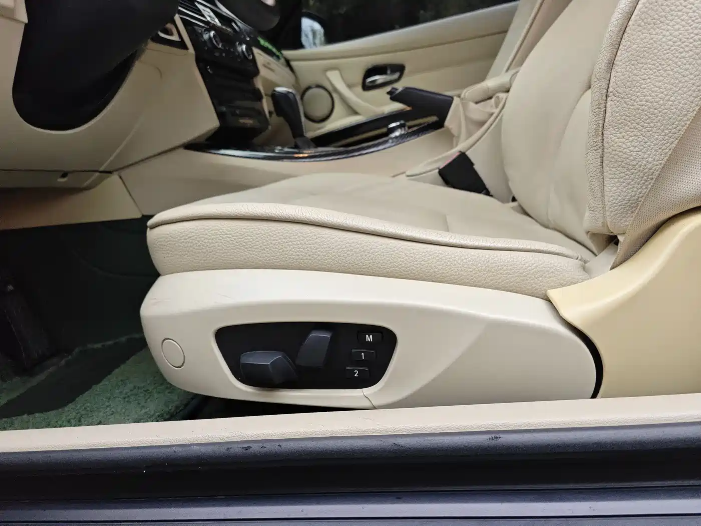 BMW 3 Series (Import) 2009 Model 330i Convertible фото 8