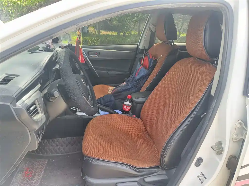 Toyota Corolla 2014 1.6L CVT GL-i Leather Edition фото 8