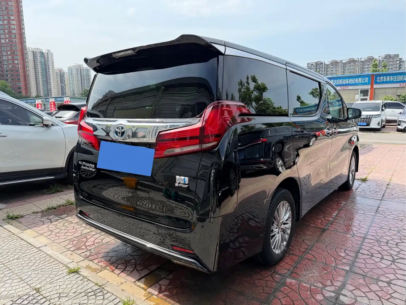 Toyota Alphard 2021 Hybrid 2.5L Premium фото 20