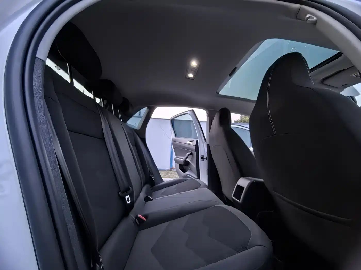 Volkswagen Polo 2021 Plus 1.5L Automatic Panorama Enjoyment Edition фото 8