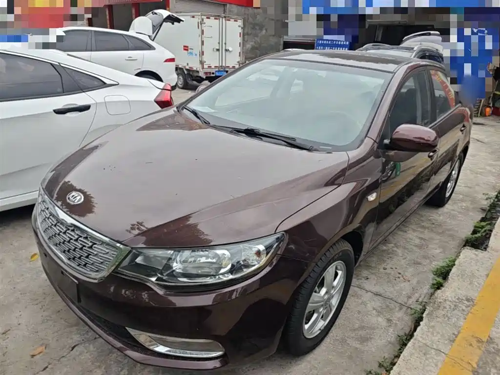 Kia Forte 2014 1.6L MT GL