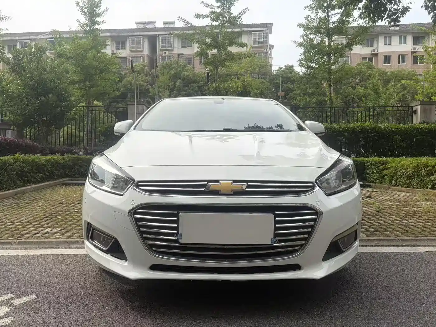 Chevrolet Cruze 2015 1.4T DCG Luxury Edition фото 2