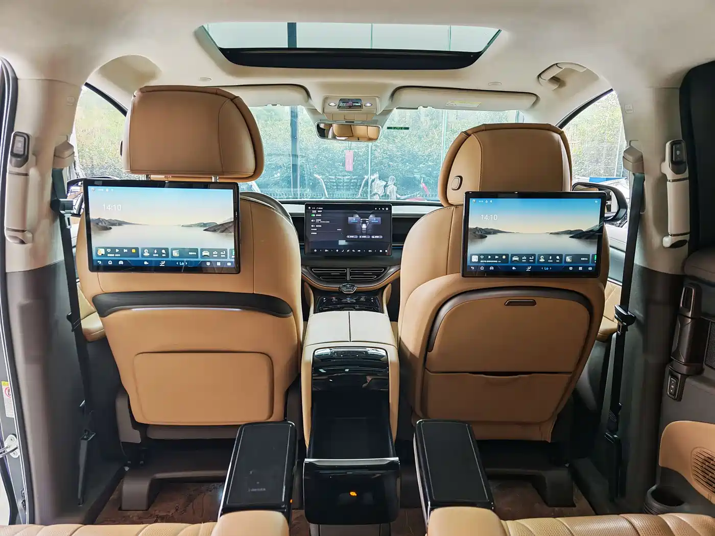 Denza D9 2022 DM-i 970 AWD Flagship фото 7
