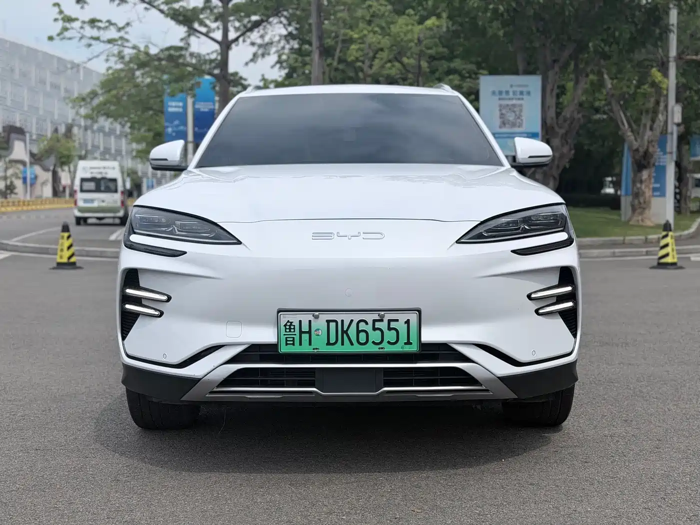 Photo 2 - BYD Song PLUS PHEV