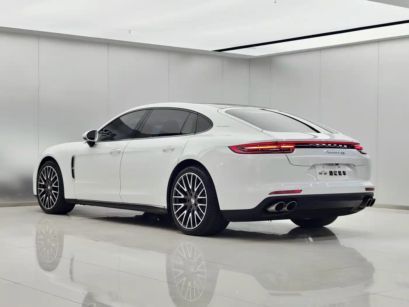 Porsche Panamera 2017 Panamera 4 Executive Long Wheelbase 3.0T фото 7