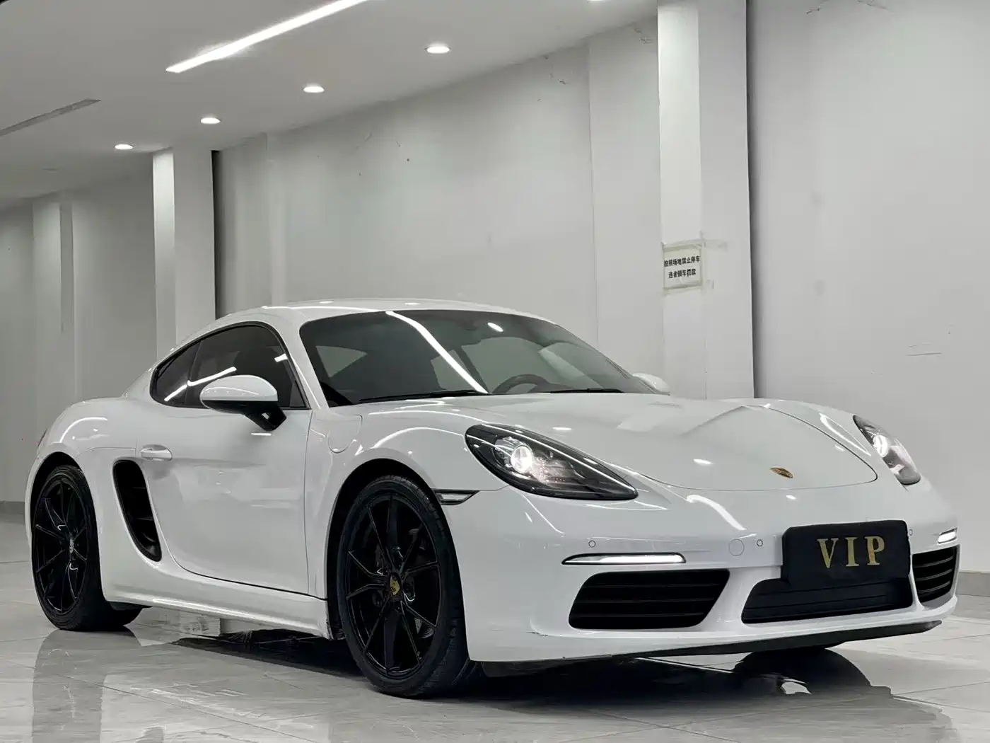 Porsche 718 2018 Cayman 2.0T фото 3