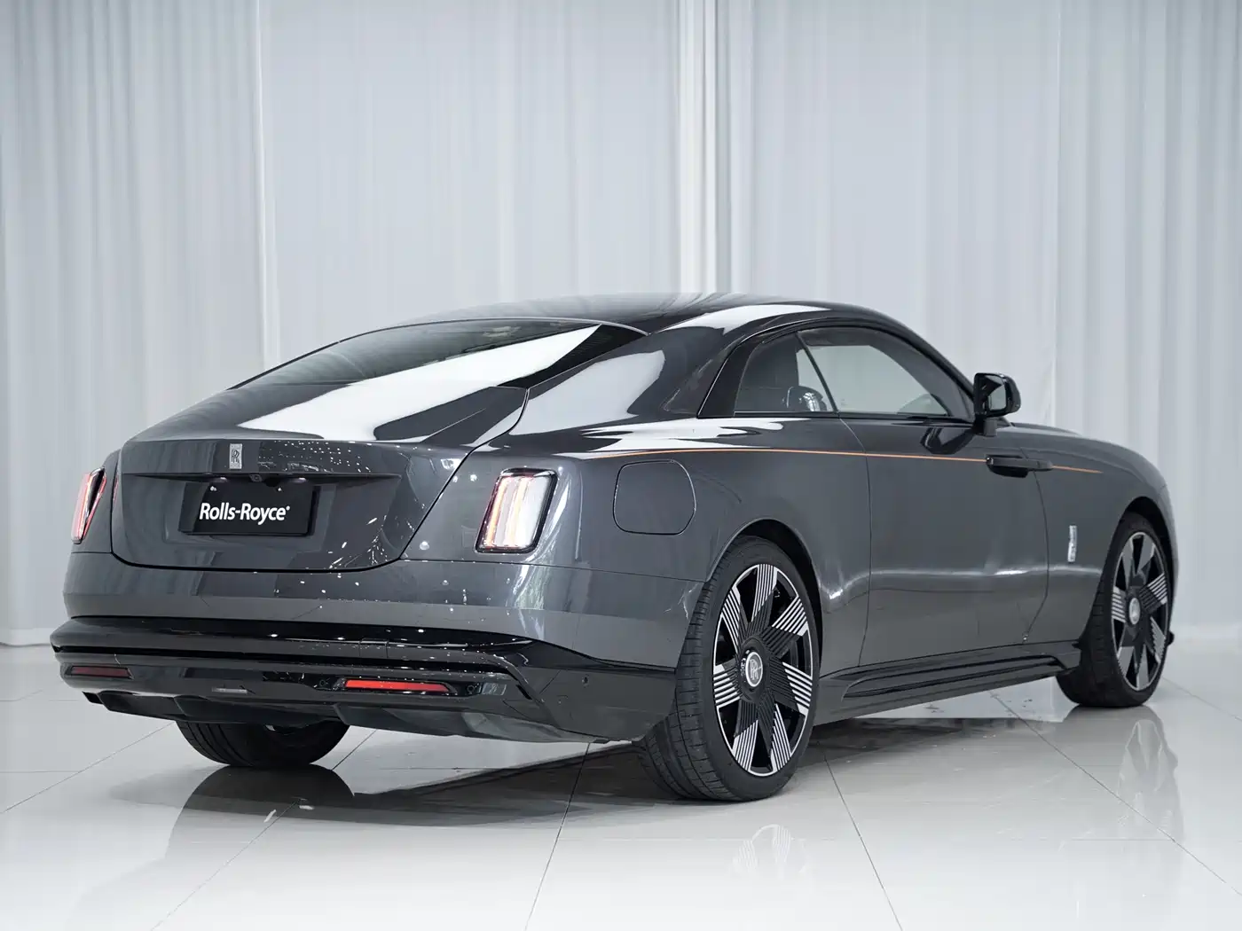 Rolls-Royce Spectre 2024 Standard Model фото 15