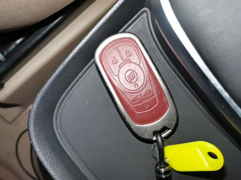 Buick GL8 2017 ES 28T Flagship China V фото 9