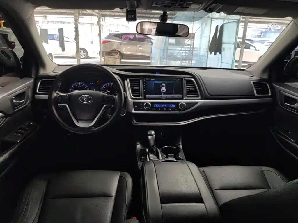 Toyota Highlander 2015 2.0T AWD Luxury Edition 7-seater фото 10
