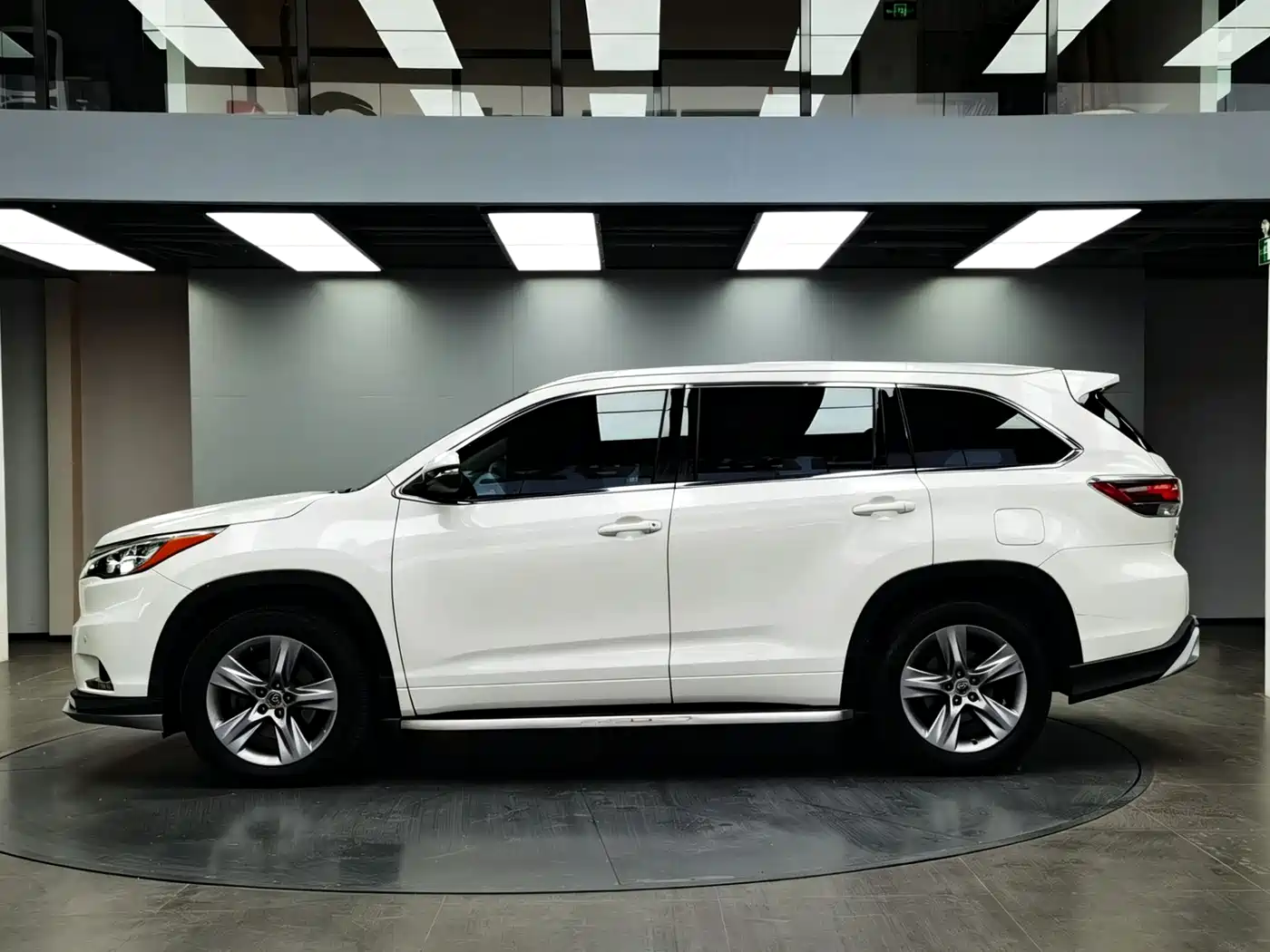 Toyota Highlander 2017 2.0T 4WD Premium 7-Seater фото 4