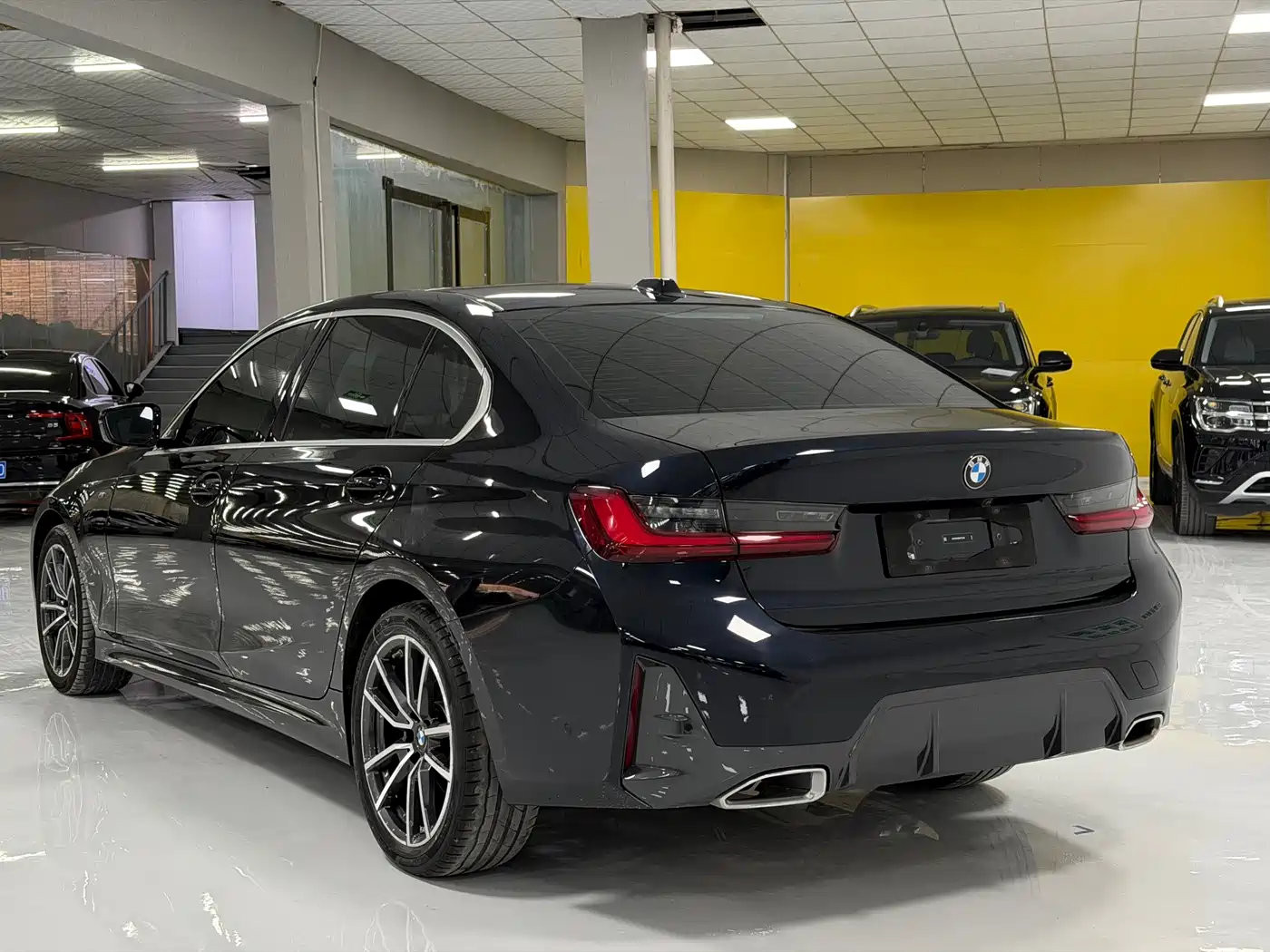 BMW 3 Series 2024 325Li M Sport Package фото 7