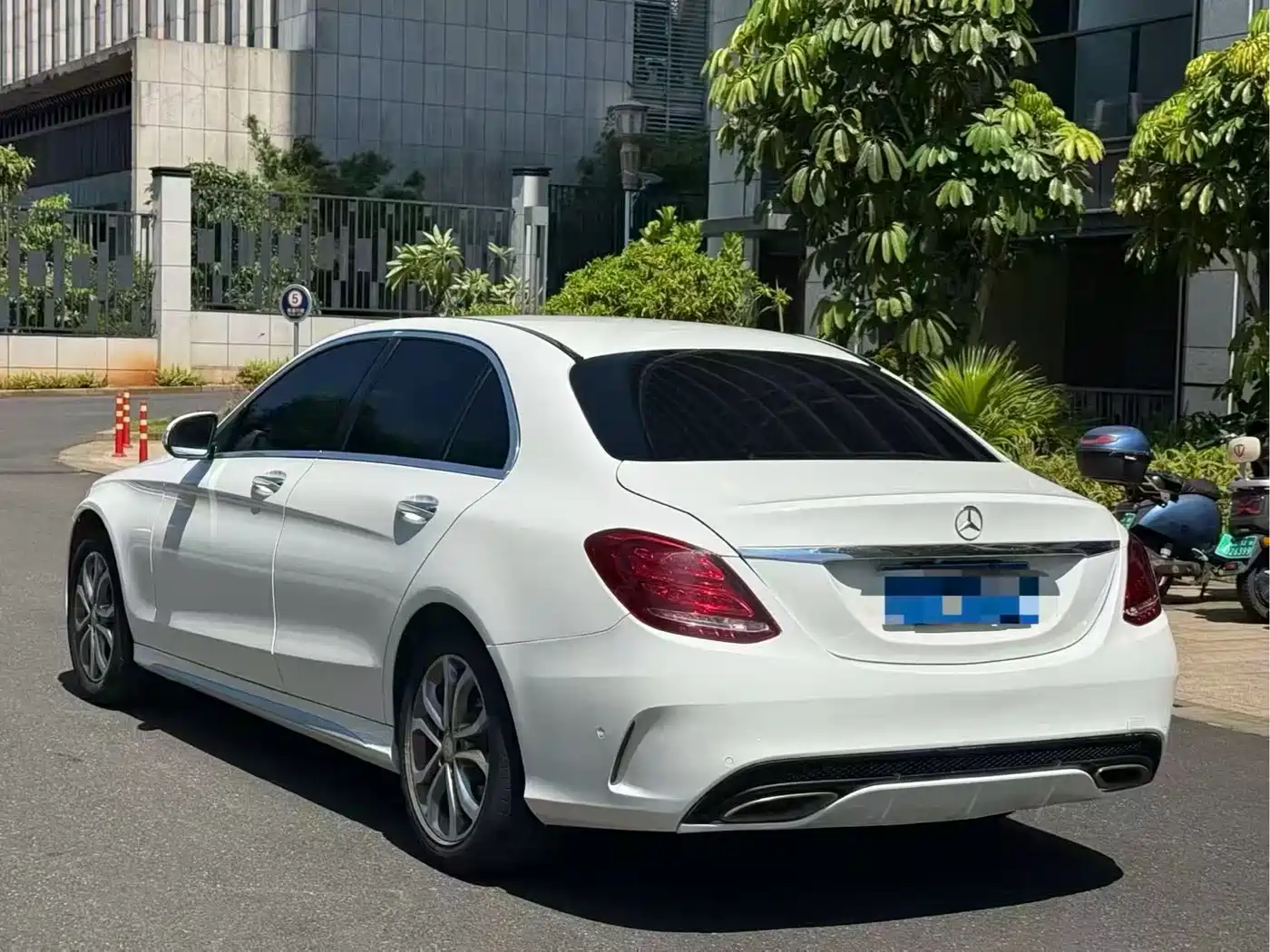 Mercedes-Benz C-Class 2015 C 180 L Sport фото 9