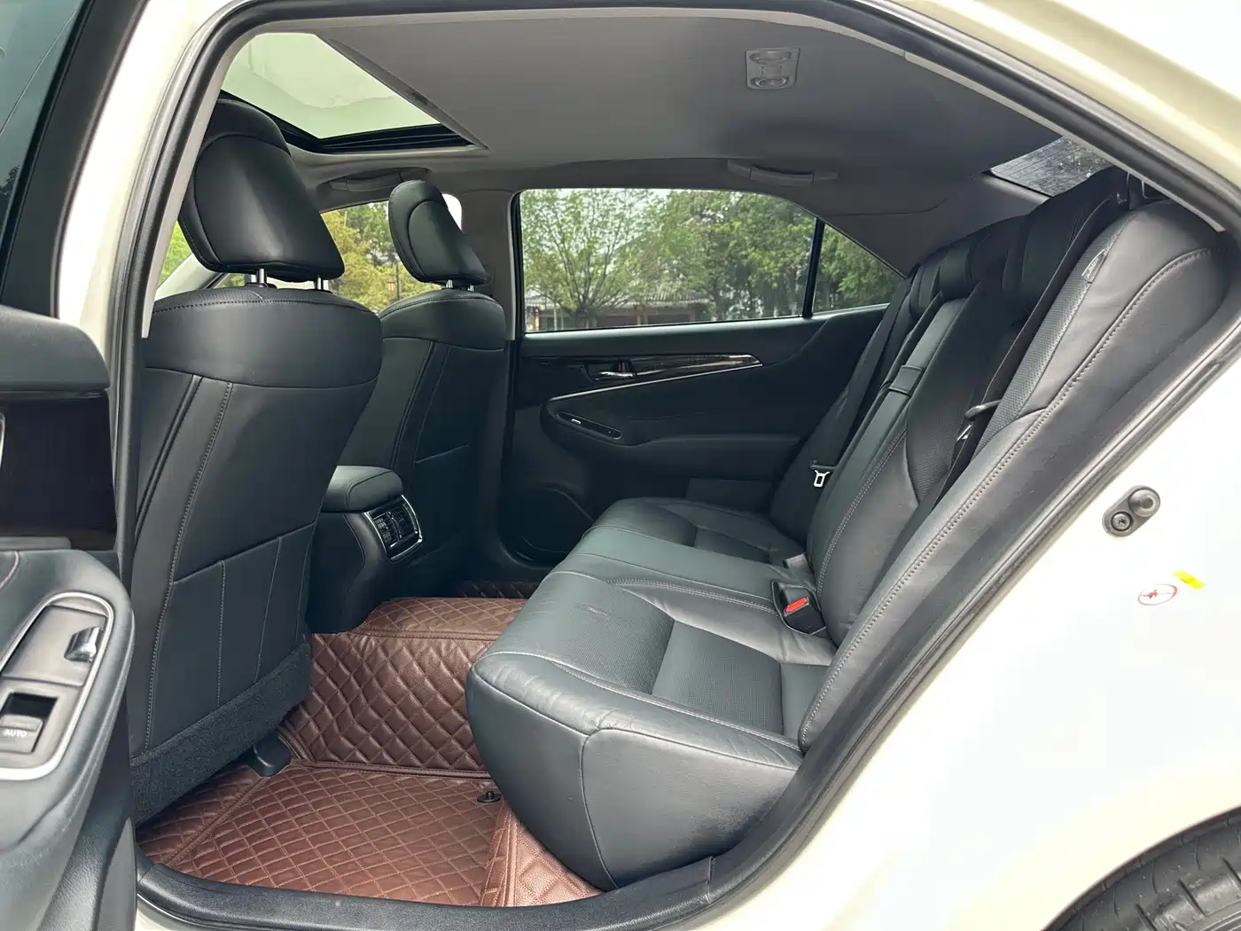 Toyota Crown 2015 2.0T Fashion фото 5