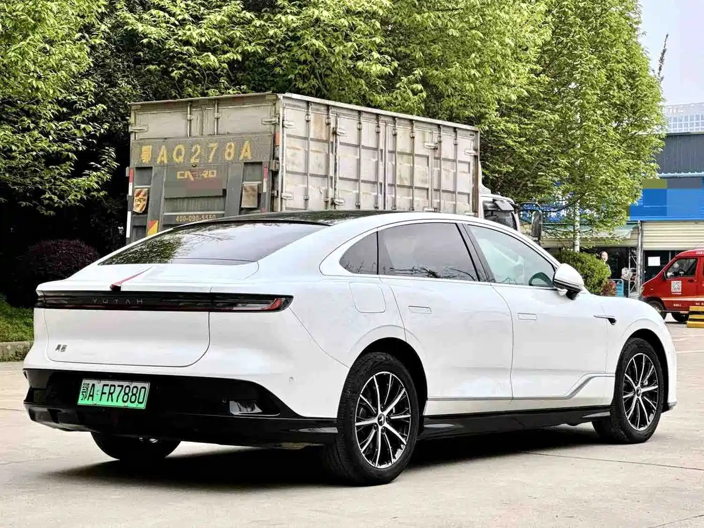 Voyah Auto VOYAH Zhuiguang 2024 PHEV AWD Ultra-long Range Executive Edition фото 12