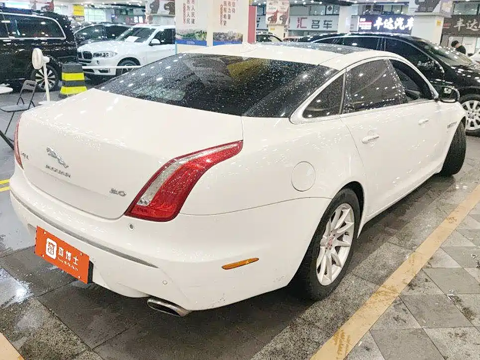 Jaguar XJ 2015 2014 XJL 3.0 SC 2WD Premium Business Edition