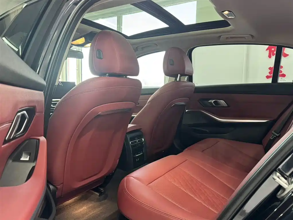 BMW 3 Series 2023 320Li M Sport Package фото 16