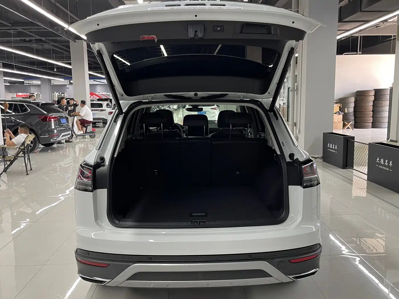Volkswagen Tayron 2023 280TSI 2WD Luxury Plus Advanced Edition фото 11