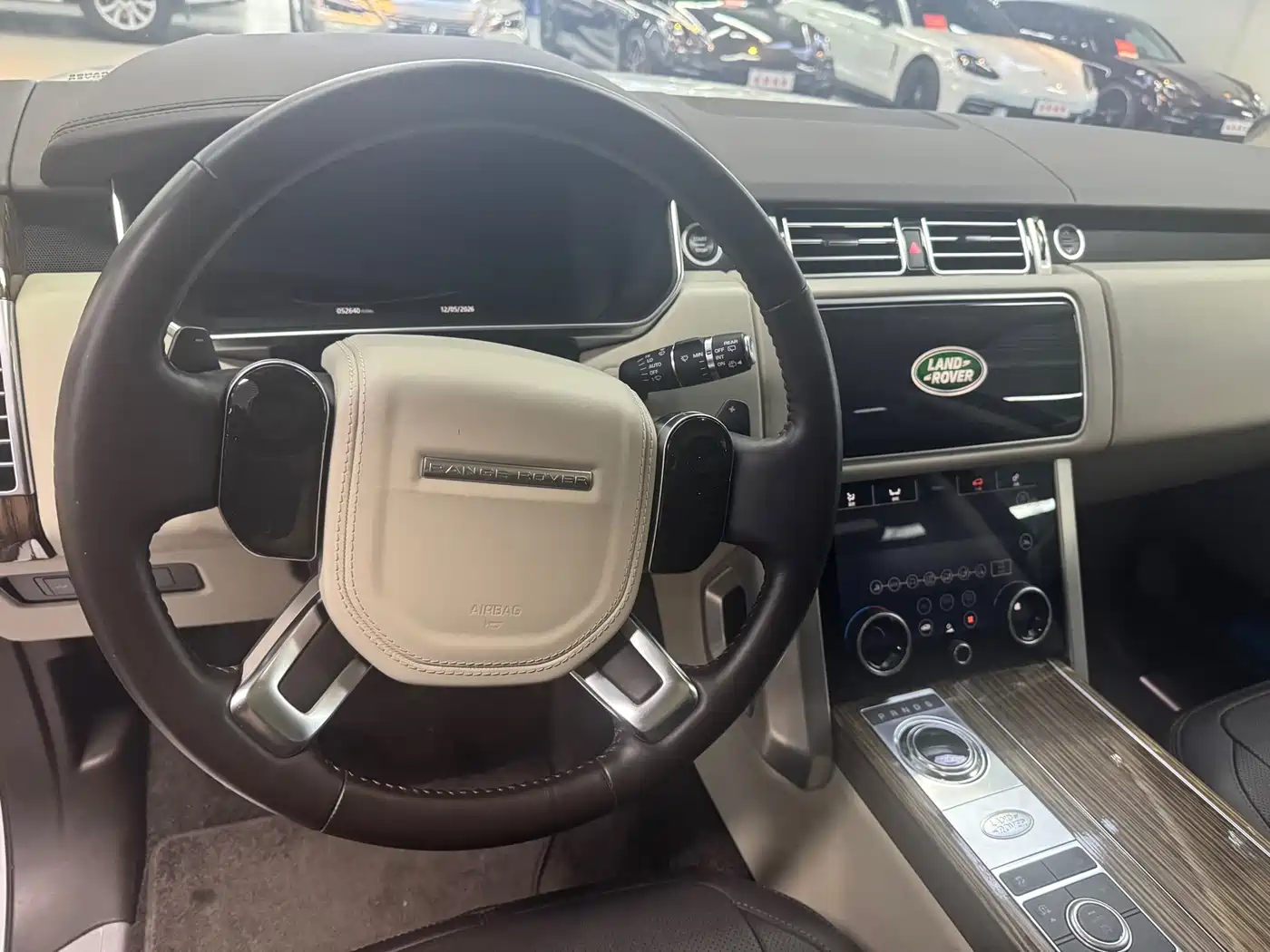 Land Rover Range Rover 2019 3.0 SCV6 Heritage Edition фото 15