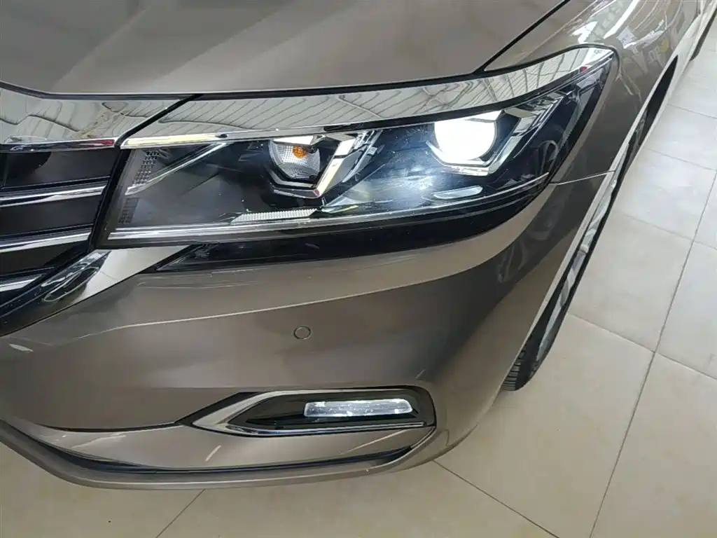 Volkswagen Passat 2019 330TSI Elite (China V) фото 24