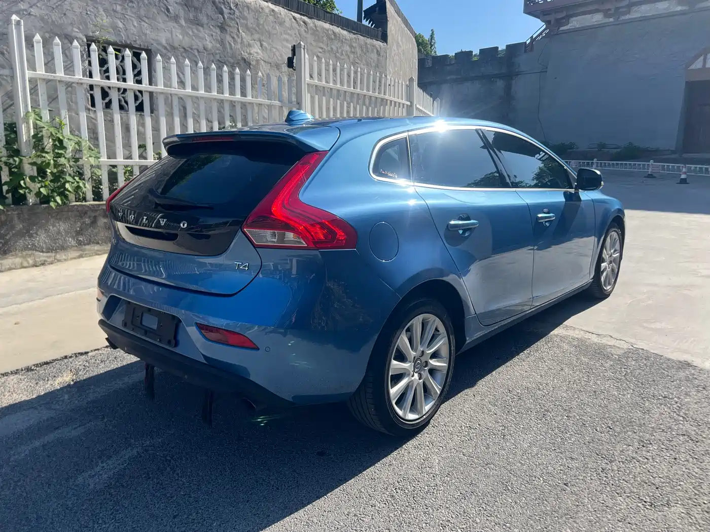 Фото 4 - Volvo V40