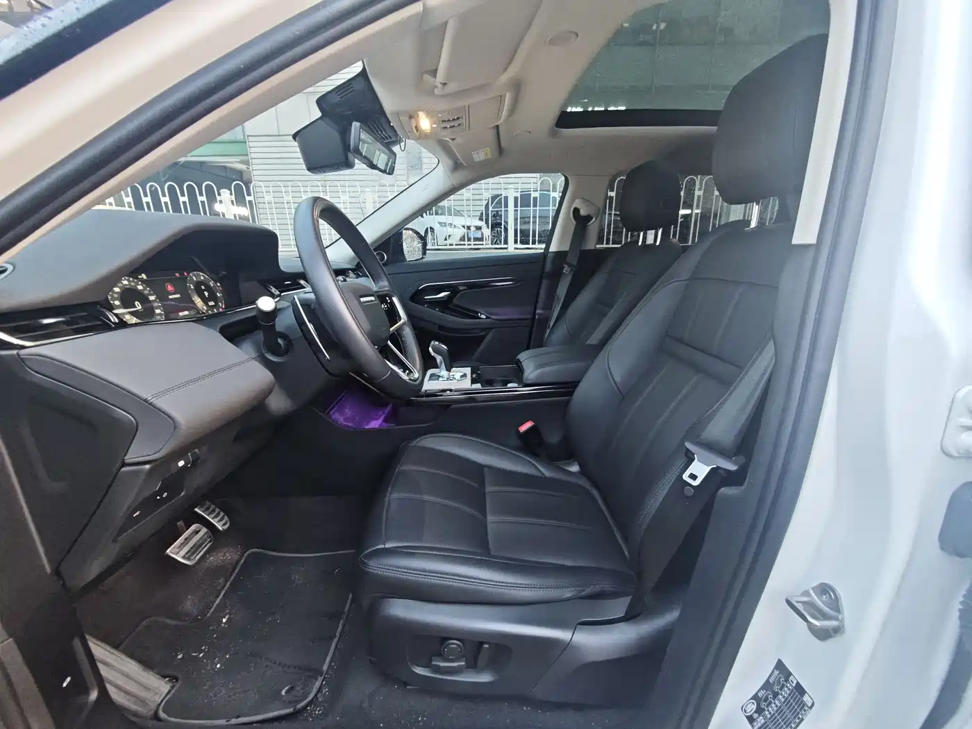 Land Rover Range Rover Evoque 2023 Range Rover Evoque L 249PS Luxury Edition фото 8