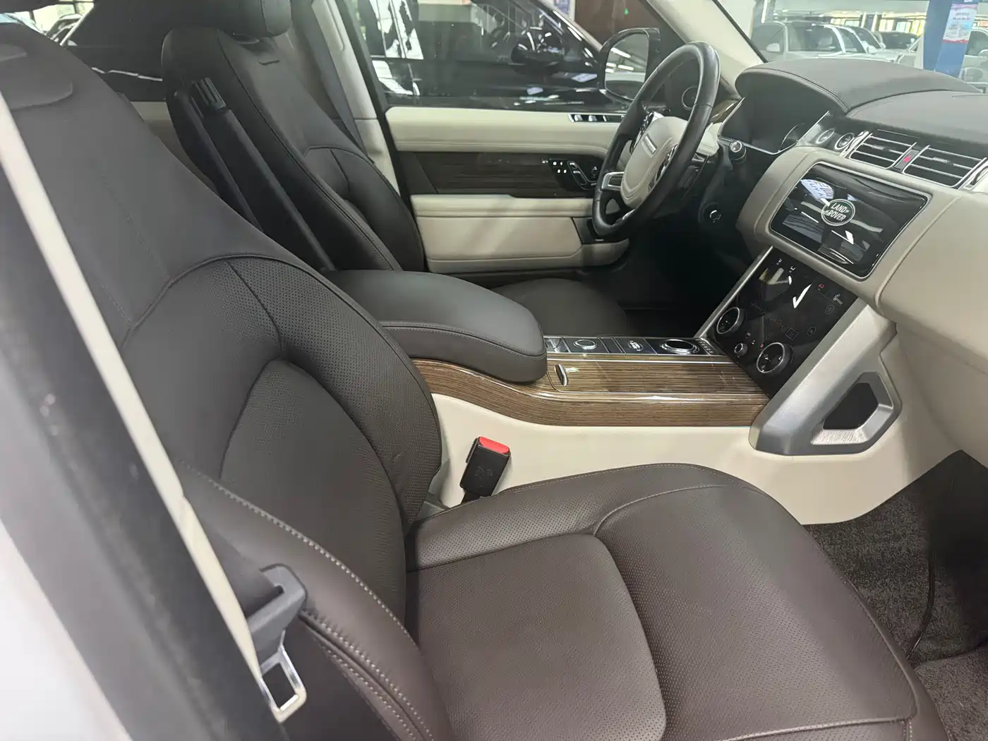 Land Rover Range Rover 2019 3.0 SCV6 Heritage Edition фото 8