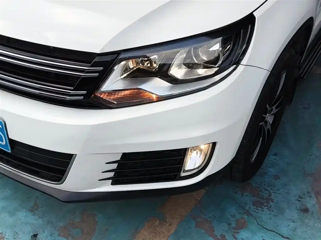 Volkswagen Tiguan 2015 1.8TSI Automatic 2WD Highline фото 24