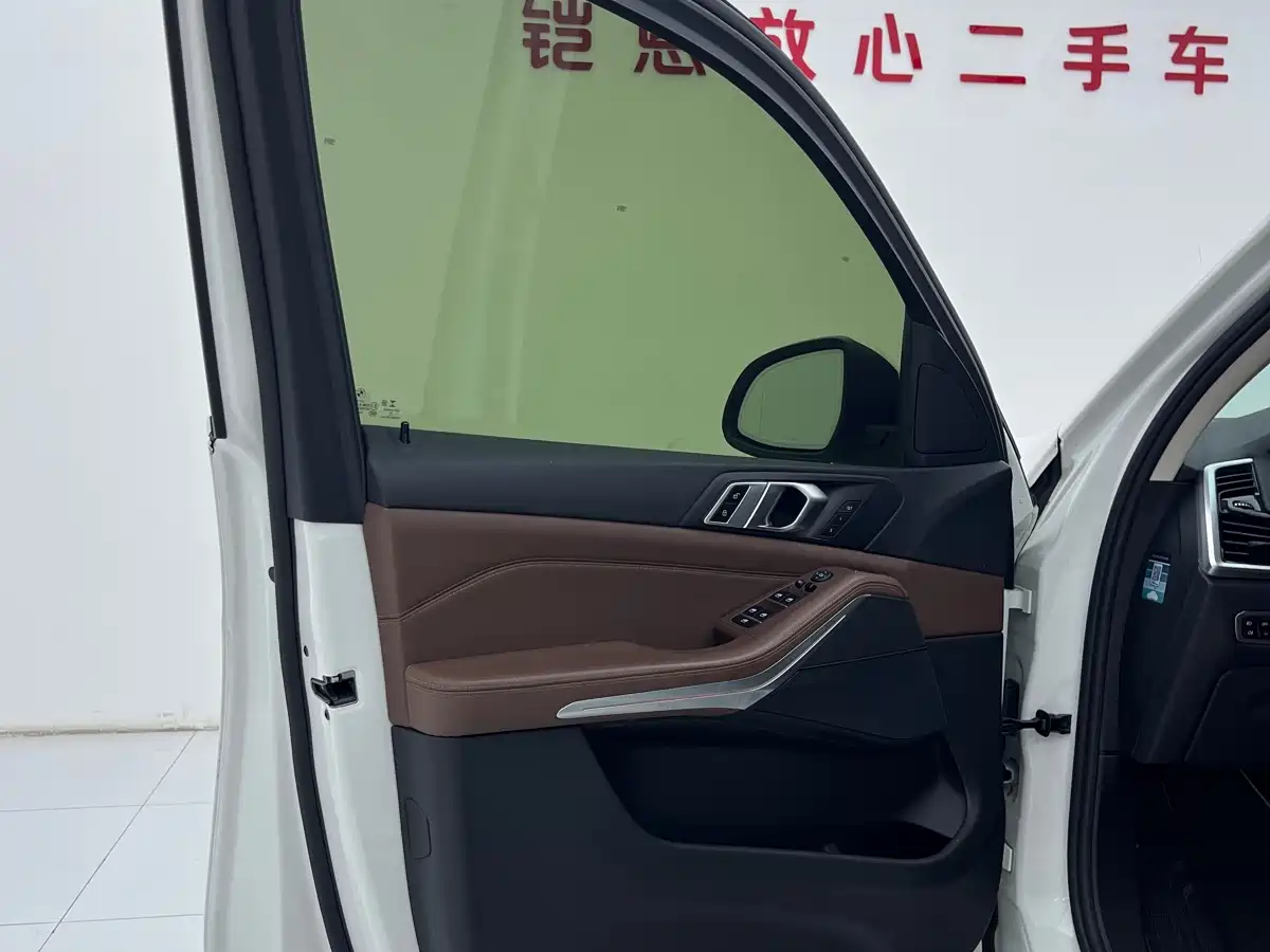 BMW X5 (Import) 2019 xDrive40i M Sport Package фото 16