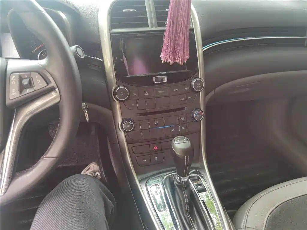 Chevrolet Malibu 2014 2.0L Automatic Luxury фото 6