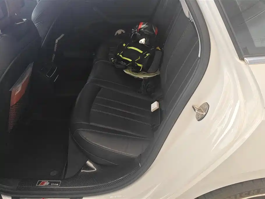 Audi A4L 2020 40 TFSI Luxury Dynamic фото 11