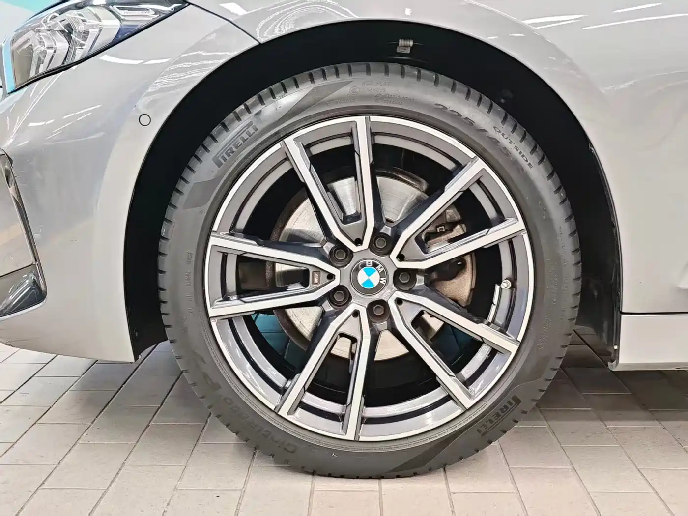 BMW 3 Series 2023 325Li M Sport Package фото 5