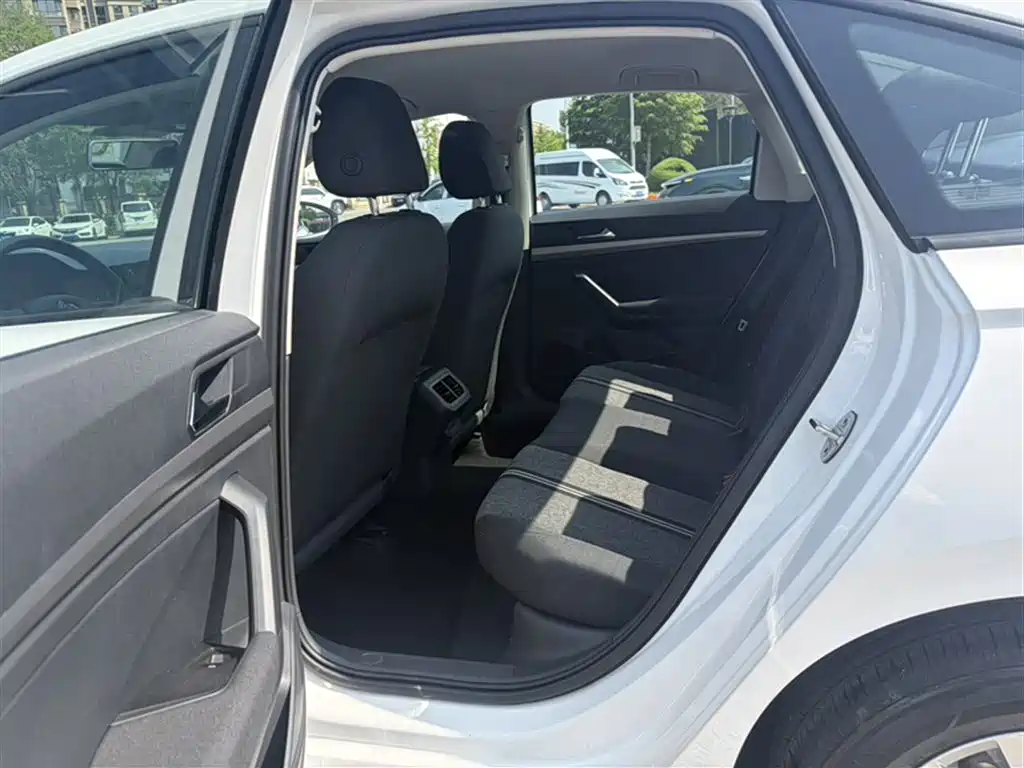 Volkswagen Lavida 2019 1.5L Automatic Trend Edition China VI фото 10