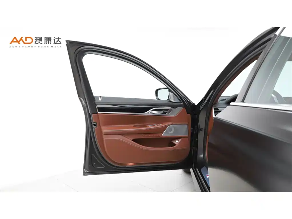BMW 7 Series 2018 740Li xDrive Premium Type M Sport Package фото 10