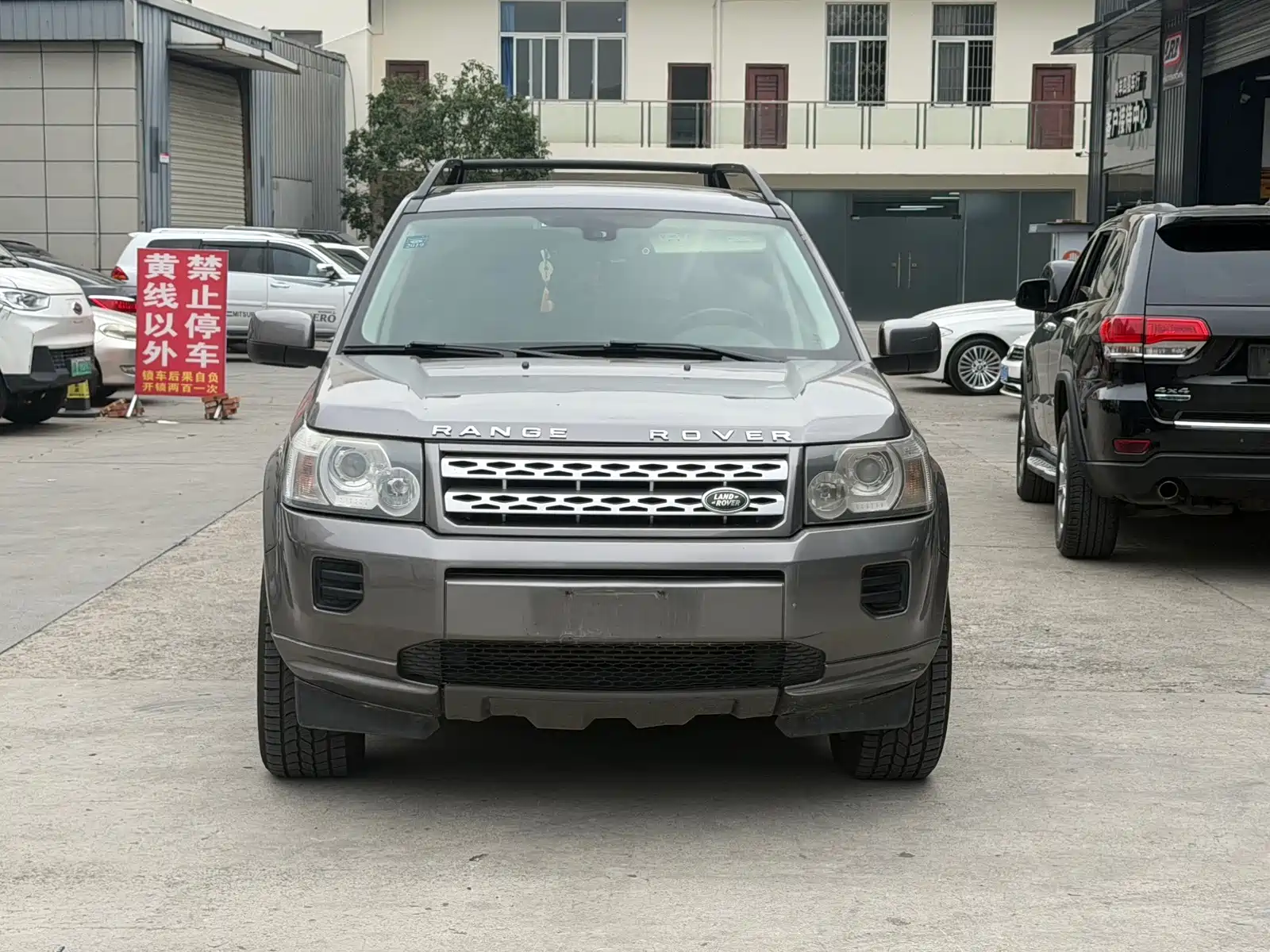 Фото 2 - Land Rover Freelander 2