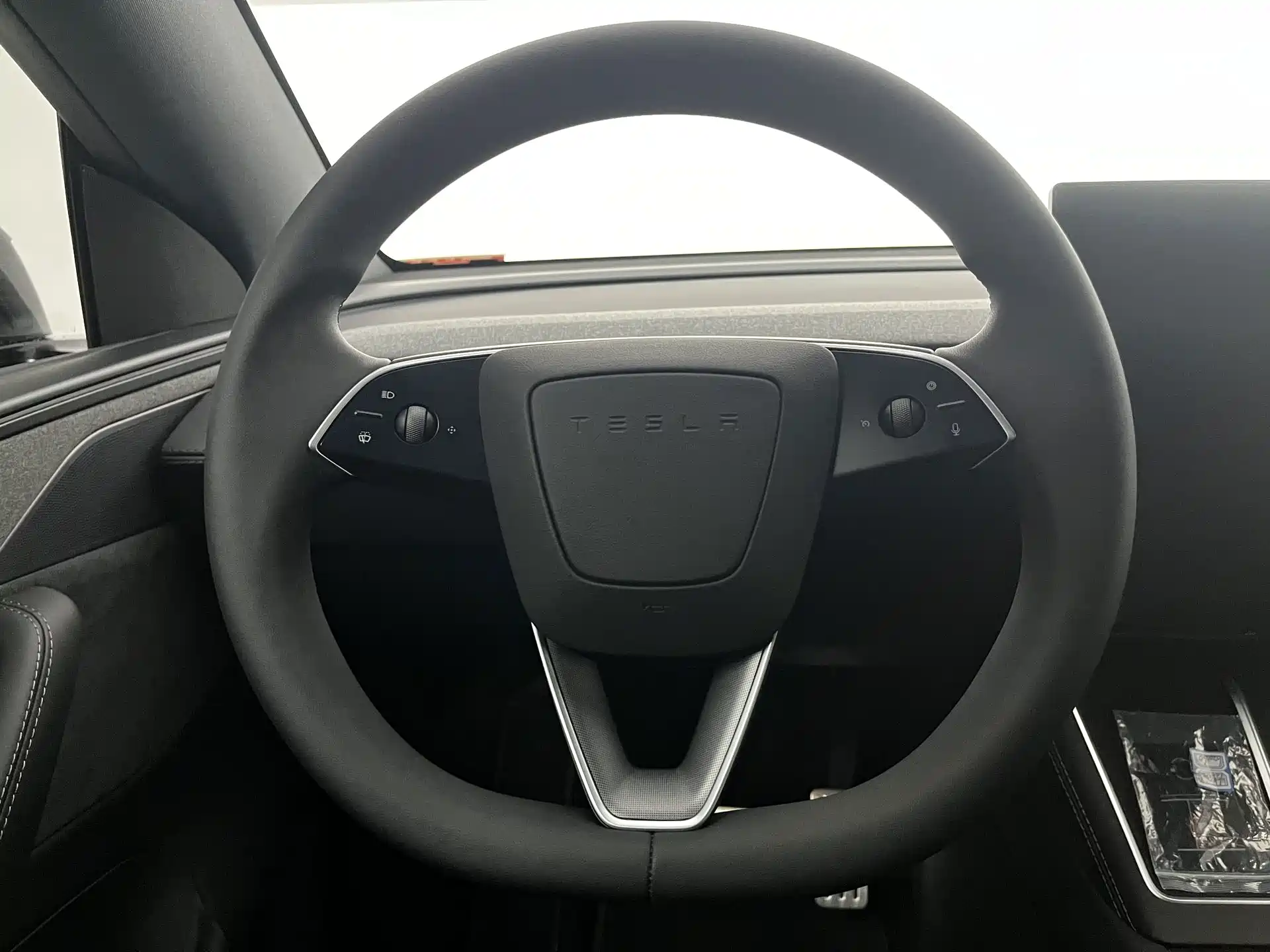 Фото 14 - Tesla Model Y L