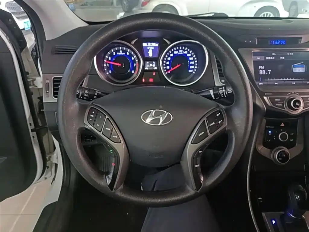 Hyundai Langdong 2016 1.6L Automatic Premium Edition фото 11