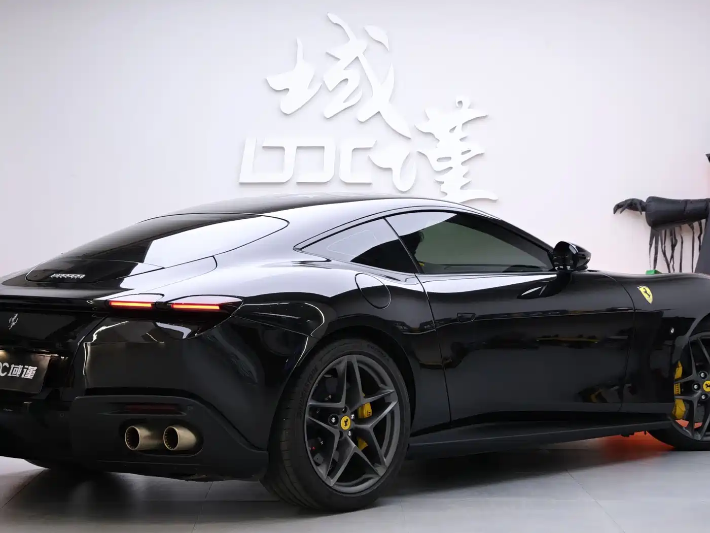 Ferrari Roma 2023 2020 3.9T V8